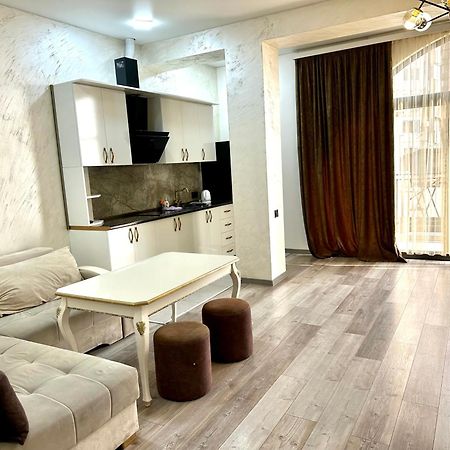 New Apartment In Downtown Єреван Екстер'єр фото